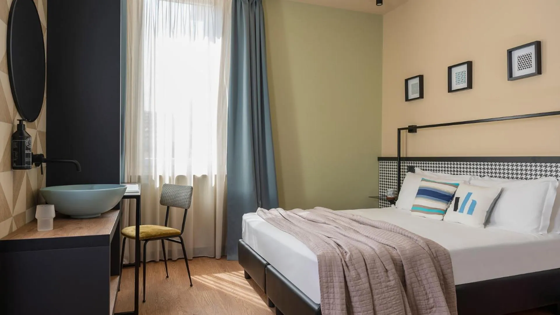 Hotel Vagabond Riccione Italy