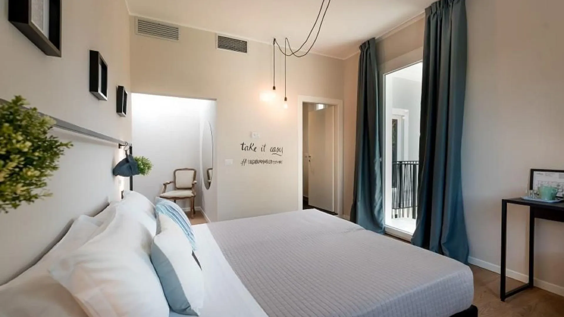Hotel Vagabond 리치오네 이탈리아