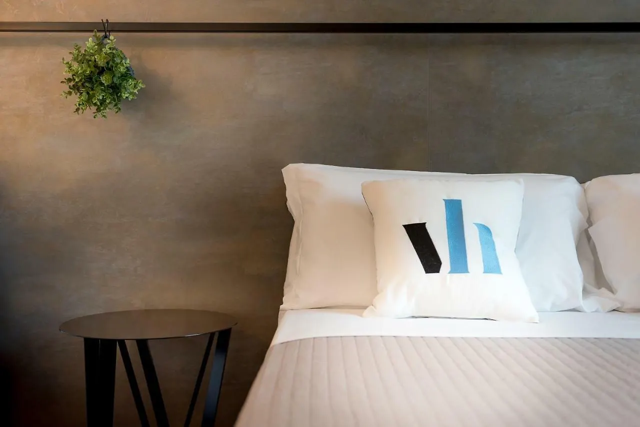 Hotel Vagabond 리치오네